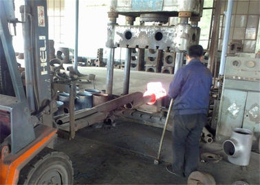 Equal Tee High Pressure Steel Pipe Fittings Heating And Pushing Technics